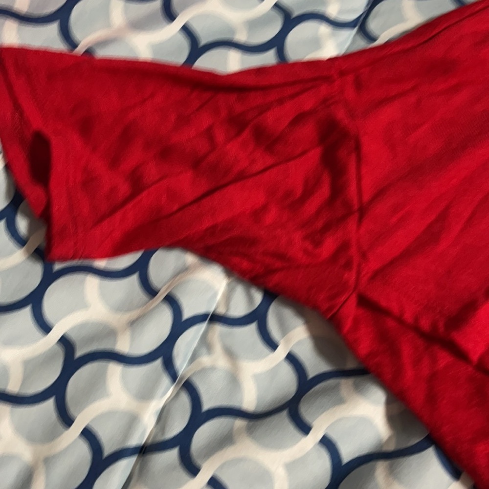 Cute New Directions red top L - Picture 4 of 6